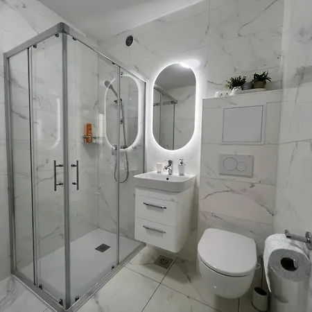 Designer Oasis With Garden דירה *