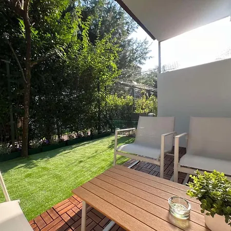 Designer Oasis With Garden