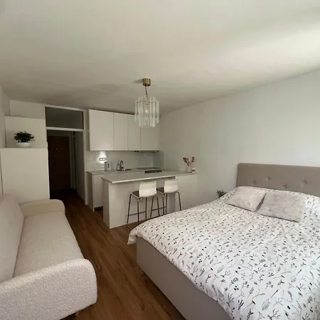 Appartement Designer Oasis With Garden *